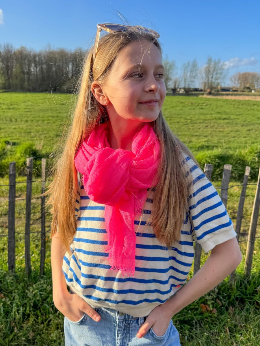 Lara Scarf Neon Pink